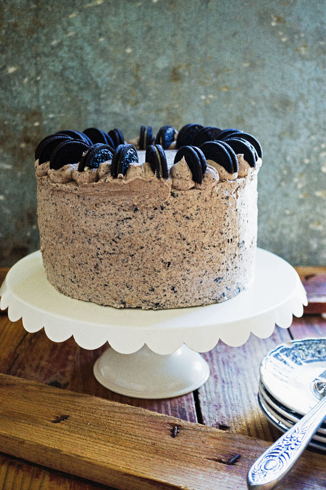 This Oreo Cake may look super intimidating to make, but really it's so easy...