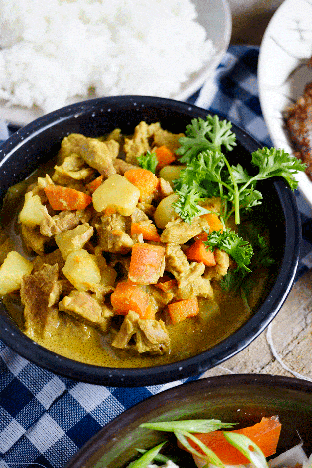 Yellow Curry Recipe ( You can Slow Cooked too, if you want)