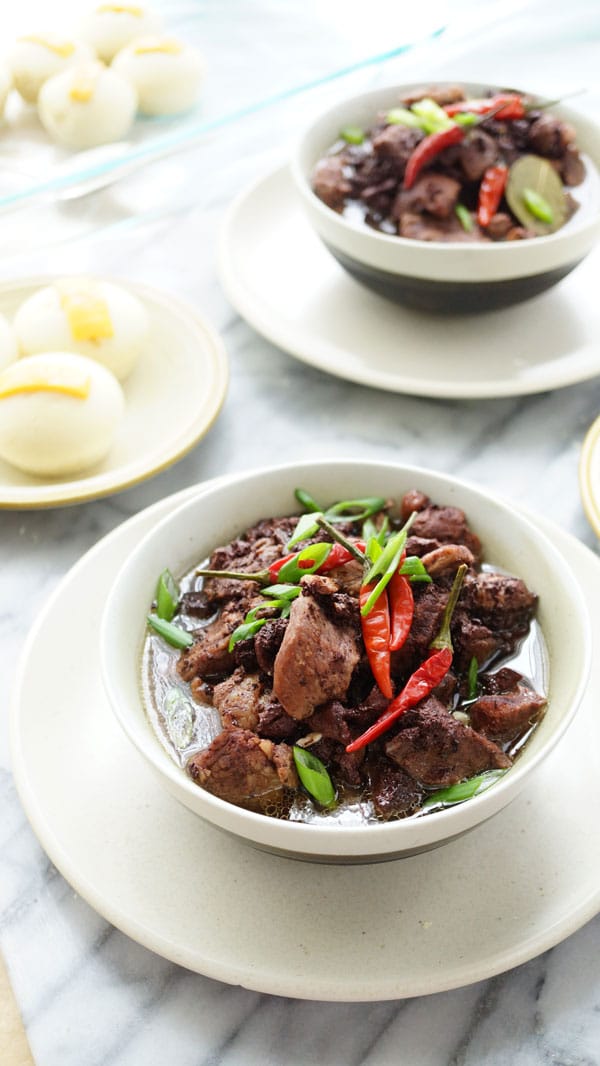 This Dinuguan Recipe Kapampangan Style is an easy Pork Blood Stew version of Dinuguan Filipino Recipe from Pampanga, Philippines. Easy and Dive into an food adventure with this soup with blood in it/ www.theskinnypot.com